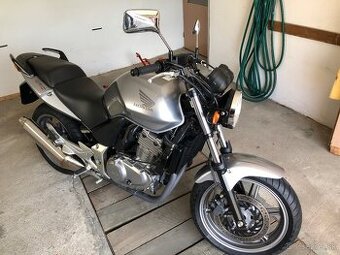 Predám Honda CBF 500 r.v. 2006