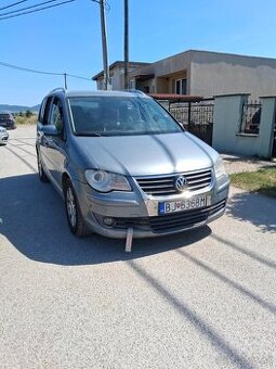 Volkswagen touran 2tdi 7miestny