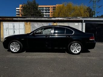 BMW 750i