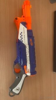 Nerf pištoľ