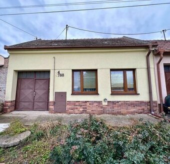 NA PREDAJ: Vidiecky dom s veľkým pozemkom 1500 m²