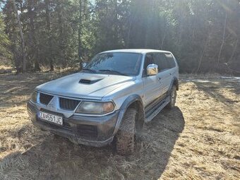 Mitsubishi pajero sport - 1
