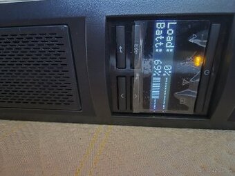 Záložný zdroj APC SMX1000i