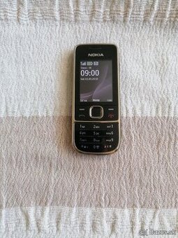 Nokia 2700 classic hnedá plne funkčná pridávam nabíjačku bez