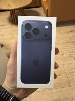 Predám Apple iPhone Pro 256gb Deep Blue