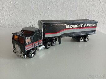 Matchbox Convoy CY-9 , Kenworth Cabover, Midnight X-press,