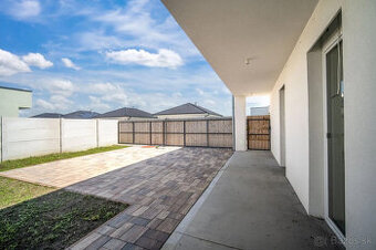 Na predaj novopostavený 4-izbový RD v obci Topoľnica.