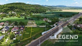 Krásny stavebný pozemok v Tr.Bohuslaviciach - 1159m2, IS