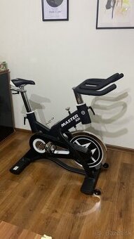 CYKLOTRENAŽÉR MASTER X-24 Stacionárny bicykel