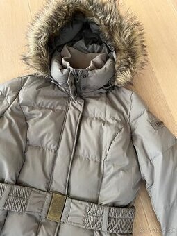 Esprit páperový kabát 40