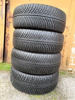 235/55R17 Michelin