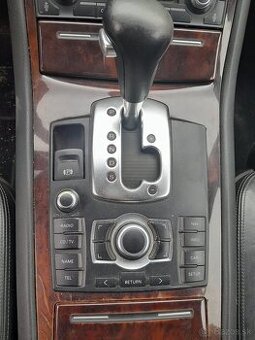 Mmi panel z audi A8