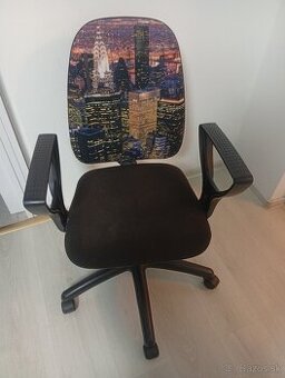 Kancelárska stolička