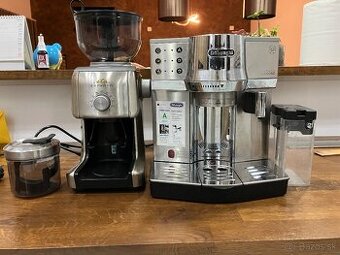 Pákový kávovar DeLonghi EC 850 / 1450 W / 15 bar a Mlynček n