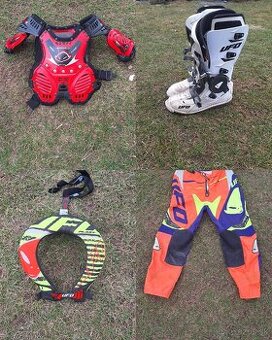 Motocrossova výstroj