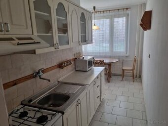 VÝHODNÁ PONUKA dvojizbový byt s balkónom v Lučenci