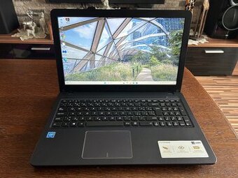 Predám notebook Asus VivoBook 15...