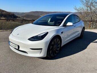 Tesla model 3 performance