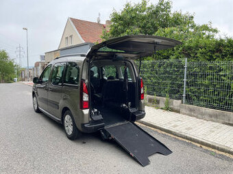 Citroën Berlingo: pro převoz vozíčkára