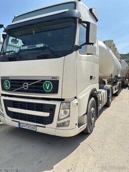 Volvo FH460 a cisternový náves