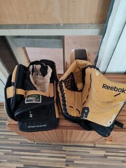 Brankarska lapačka a vyrážačka Reebok opačné GARDE