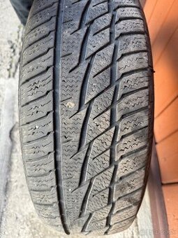 Predám zimné pneu 4x kusy 195/65 R15 T