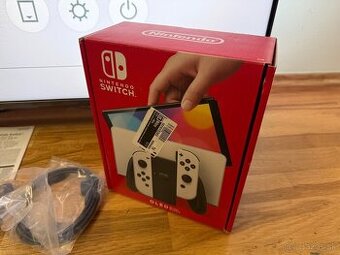 Nintendo switch oled 64gb + minecraft v cene + záruka
