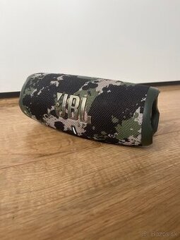 JBL Charge 5