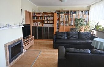 Na predaj, cena - Dohodou- 3-izbový byt, ul. Vlčkova, Bratis