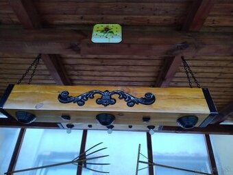 Lustre drevený hranol