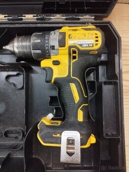 Predám pokazenú aku vŕtačku DeWalt DCD751 + kufrík