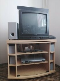 Tv stolík, televízor, DVD prehrávač