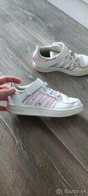 Dievčenské biele tenisky adidas