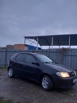 Fiat punto II na nahradne diely v celku