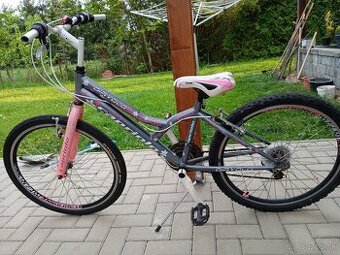Dievčenský bicykel
