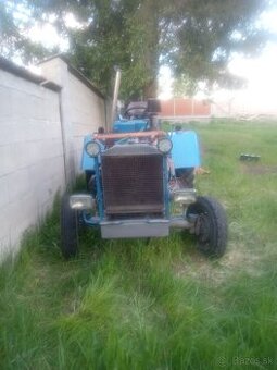 Malotraktor domácej výroby.