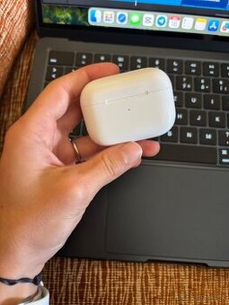 AirPods Pro (2. generácie) s MagSafe puzdrom (USB-C)