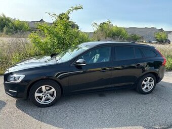 Volvo V60 D2 2.0D, 2018, manuál, 142 000 km, servis