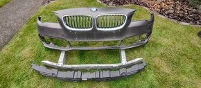 BMW 5 F10 F11 2010 - 2017 Predny naraznik vystuha senzor