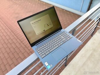 Lenovo 15,6" Intel s 8GB RAM a 128GB diskom