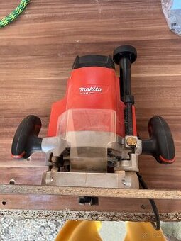 Predám hornú frézku makita m3602