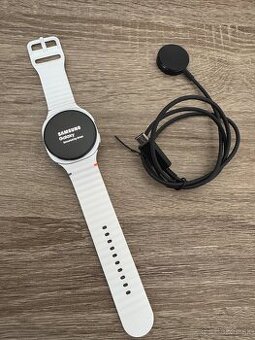 Predám Samsung Galaxy Watch 8 40 mm GPS Biele,Sapphire Cryst