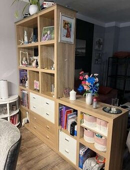 Regál,obyvačkova stena