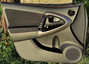 Toyota RAV4 3. generácia 2006-2013