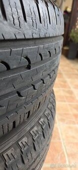 Predám pneu 2x 225/65R17- letné