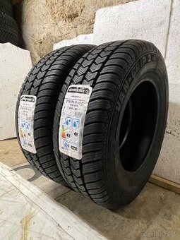 Semperit 215/70 R15C zimné