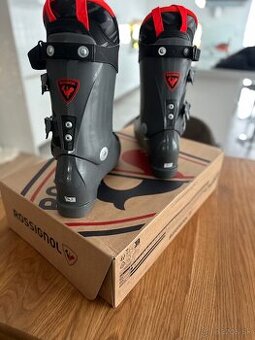 Lyžiarsky rossignol Hero world cup 130mv