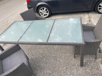 Predám ratanové záhradné sedenie