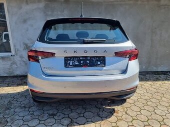 Škoda Fabia IV 2025 Zadok Kufor zadne svetlá nárazník