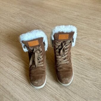 Dievčenské zimné topánky značky Protetika, veľ. 35